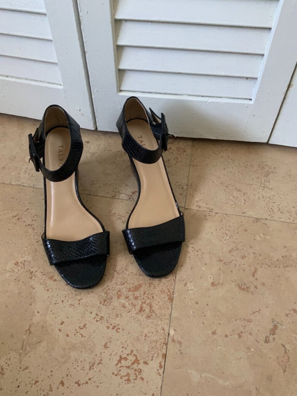Talbots Black Embossed Snakeskin Ankle Strap Wedge Sandals Size 7.5 W